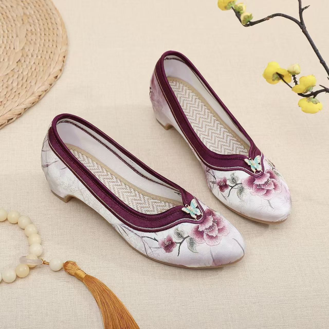 Embroidery Style - Sepatu Cheongsam Bordir Hak Rendah Wanita