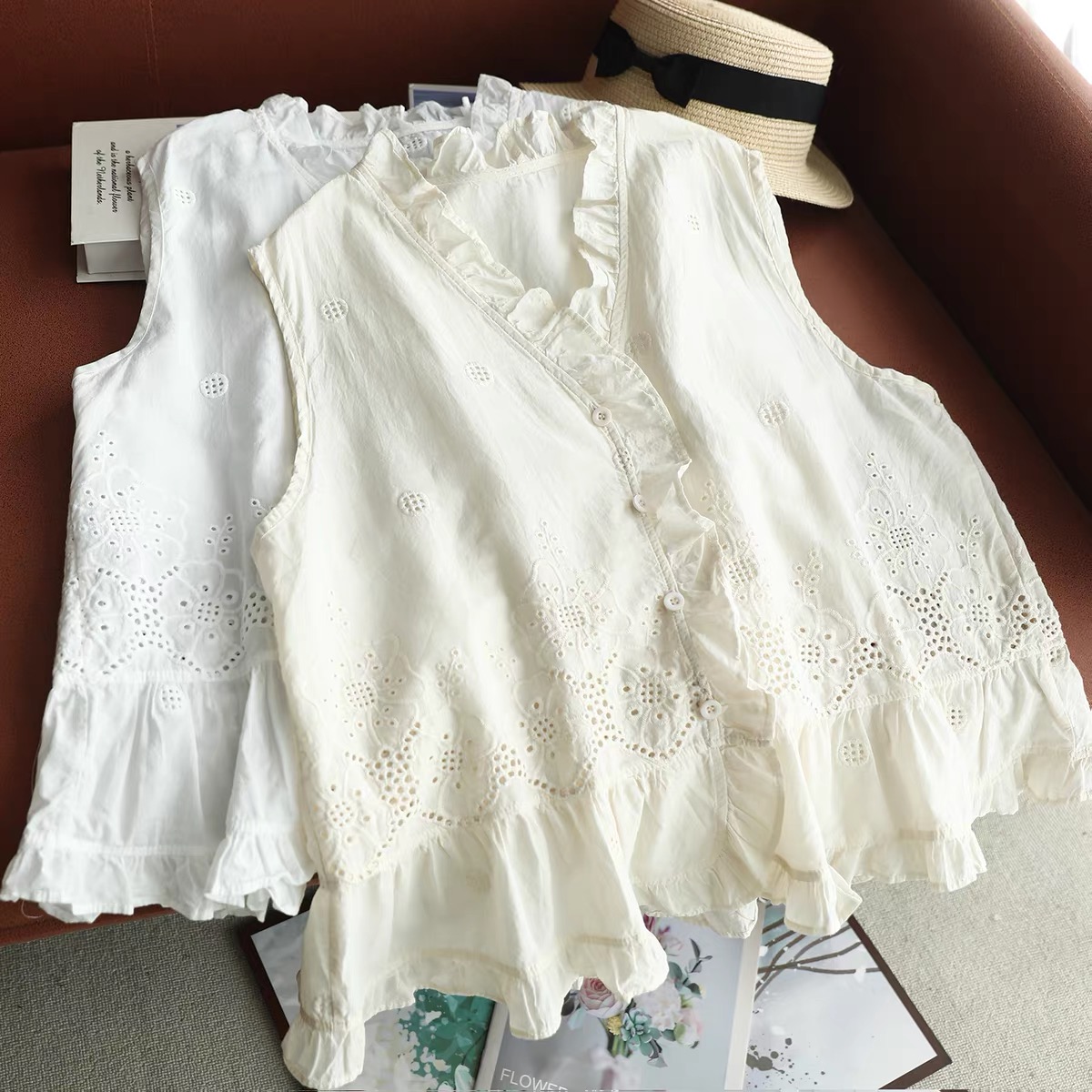 Embroidery Eyelet - Atasan Wanita Tanpa Lengan Model Vest