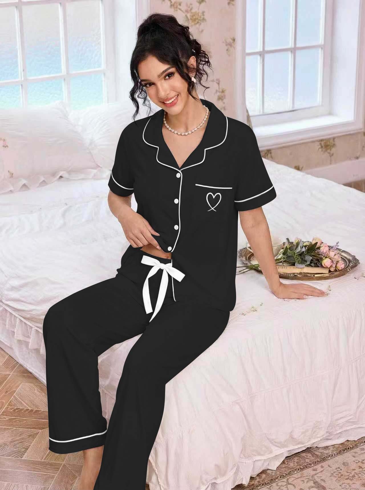 Embroidery In The Piece - Set Piyama Wanita dengan Kerah, Bordir