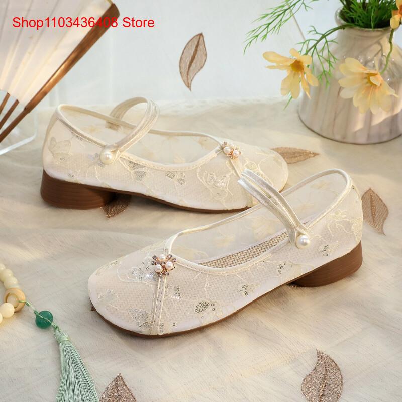 Sepatu Hak Rendah Jaring Baru  - Embroidery Style ulasan dan harga
