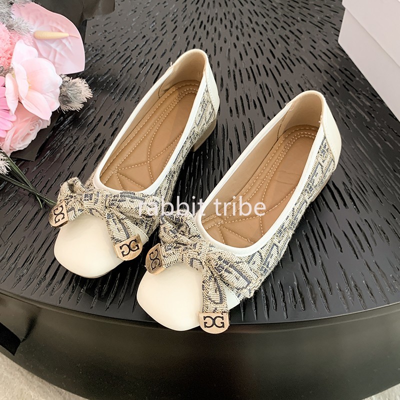 Sepatu Tunggal Wanita Perancis - Embroidery Style ulasan dan harga