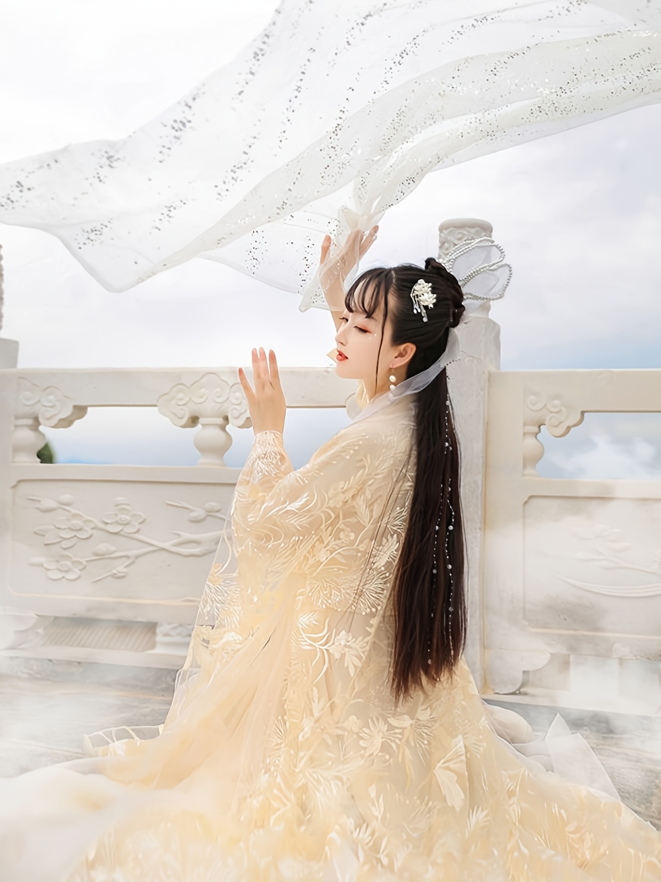 Kostum Tradisional Hanfu Wanit - Embroidery Yellow ulasan dan harga